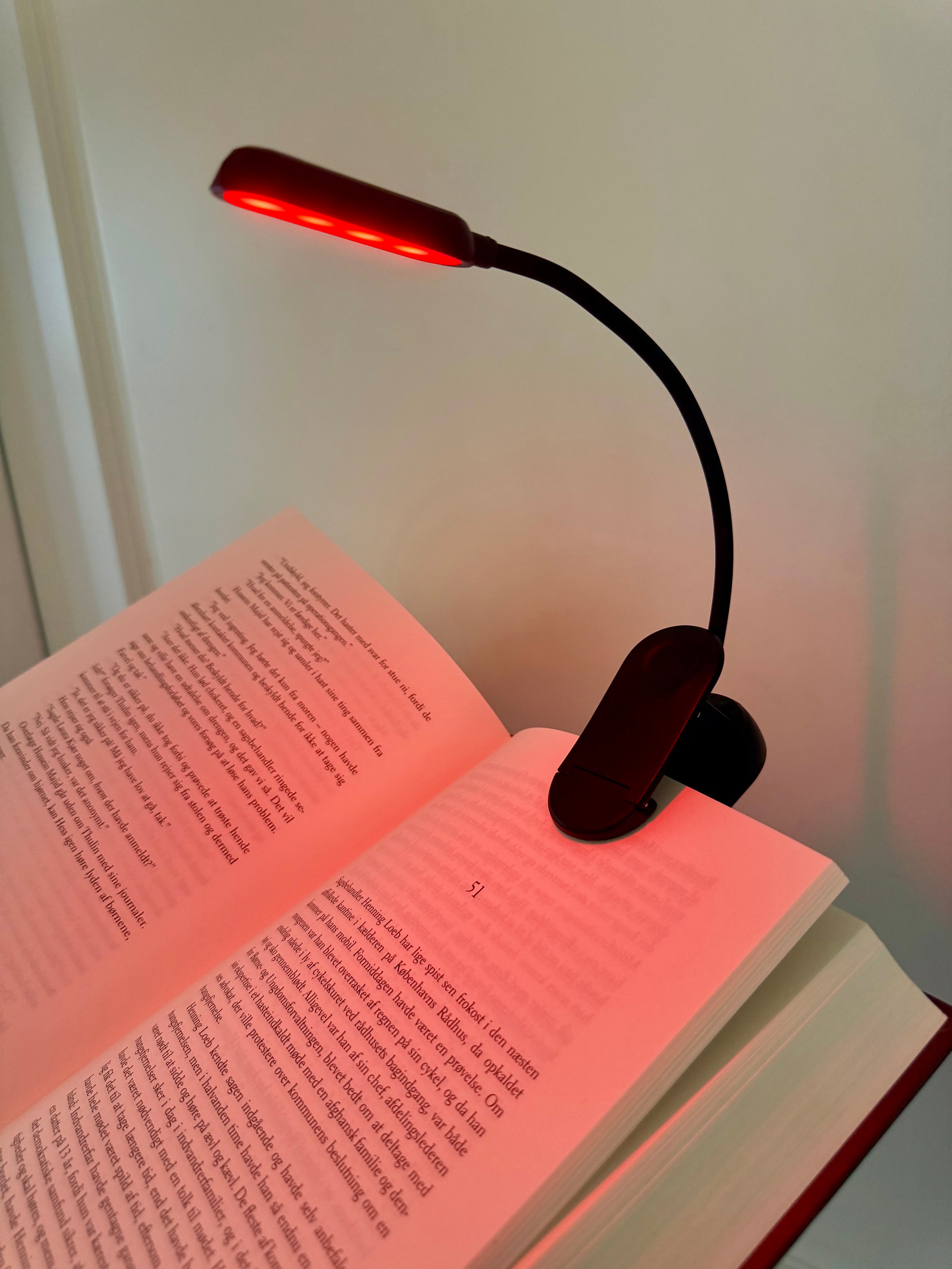 Night reading light